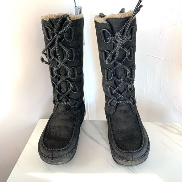 FITFLOP genuine shearing fully lined moon boots lace up boots black sz 8 womens - Picture 1 of 10